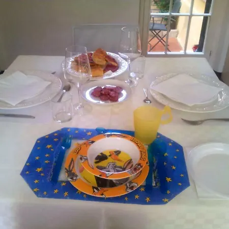 Casa La Rosa Bianca 佩萨罗